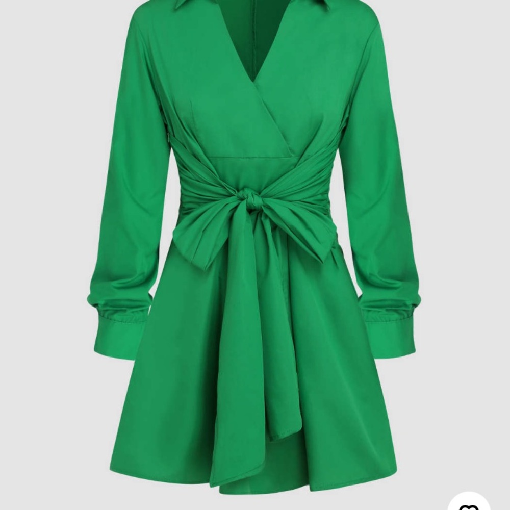 Large green top/ dress Vneck long sleeve